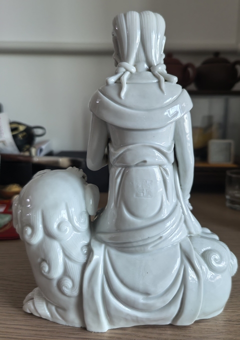 古玩陶瓷德化白瓷造像真品鑒賞圖