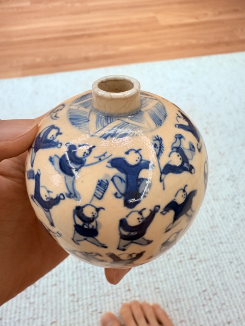 古玩陶瓷嬰戲紋青花煨瓷蓋罐真品鑒賞圖