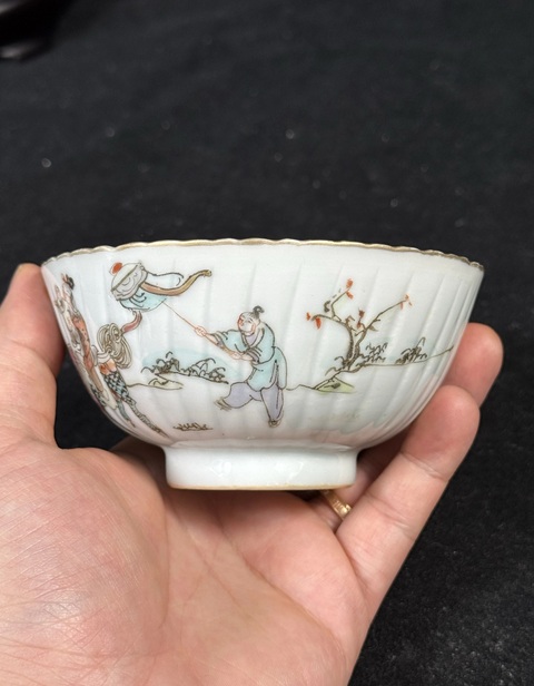 古玩陶瓷麒麟送子粉彩茶圓真品鑒賞圖