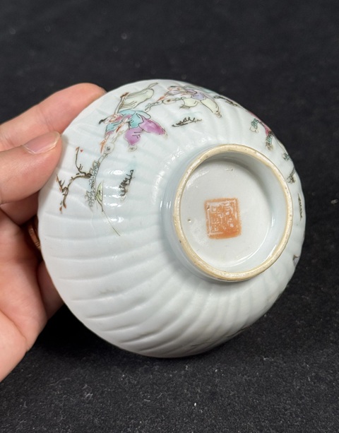 古玩陶瓷麒麟送子粉彩茶圓真品鑒賞圖