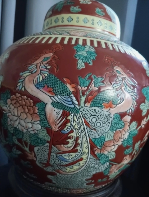 古玩陶瓷珊瑚紅粉彩花鳥紋蓋罐真品鑒賞圖