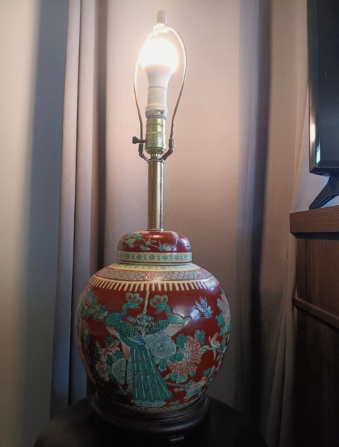 古玩陶瓷珊瑚紅粉彩花鳥紋蓋罐真品鑒賞圖