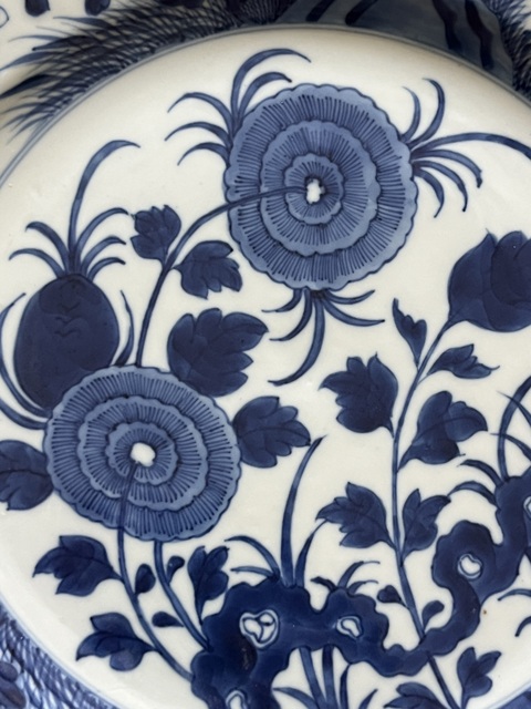 古玩陶瓷青花洞石花卉紋盤真品鑒賞圖