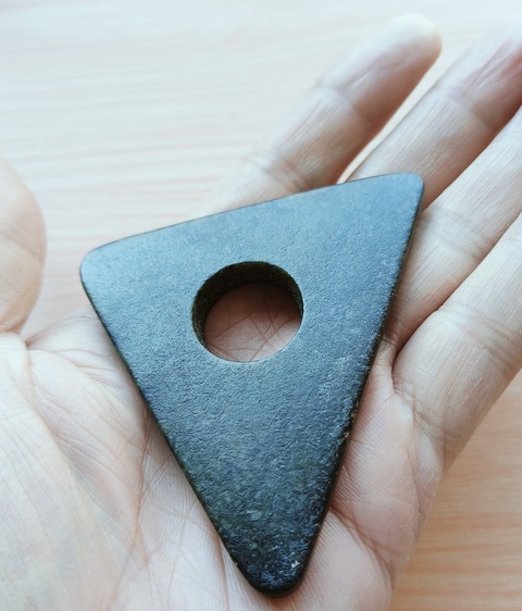 古玩玉器三角型璧真品鑒賞圖