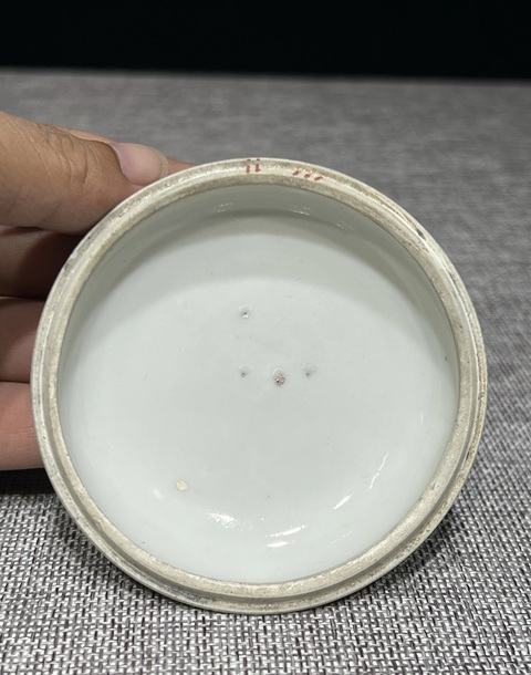 古玩陶瓷晚清細(xì)路粉彩印泥盒真品鑒賞圖