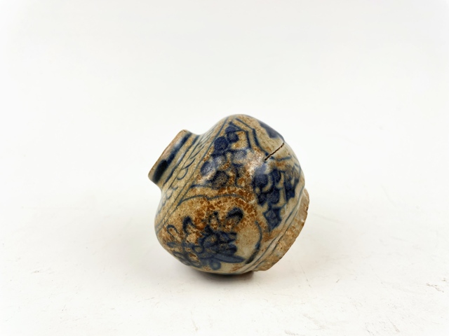 古玩陶瓷明晚期·青花花卉紋水盂真品鑒賞圖
