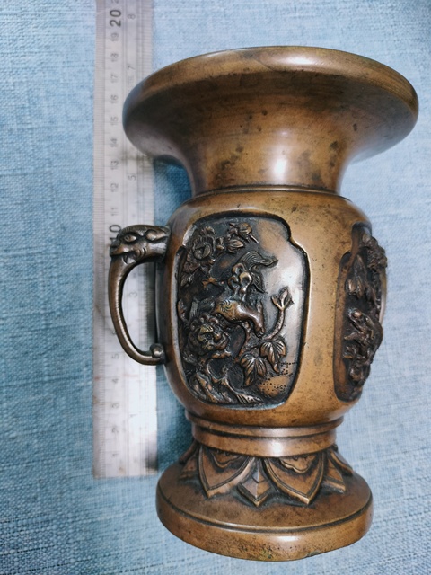 古玩銅器花觚真品鑒賞圖