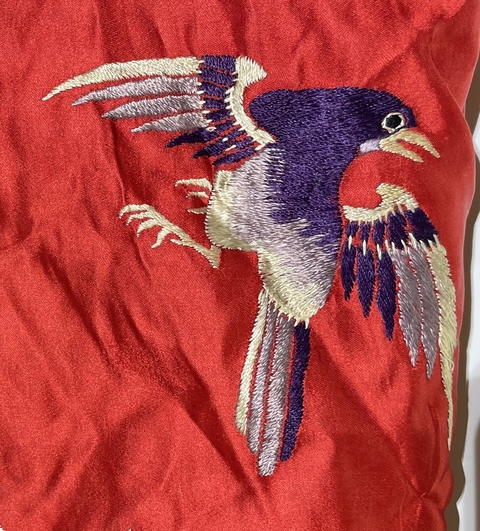 古玩雜項刺繡女服真品鑒賞圖