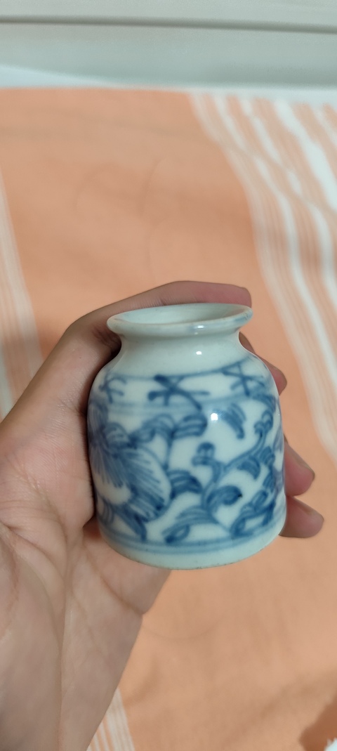 古玩陶瓷花卉紋青花水盂真品鑒賞圖