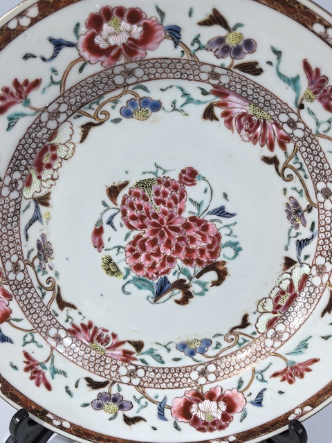 古玩陶瓷雍正粉彩花卉賞盤真品鑒賞圖