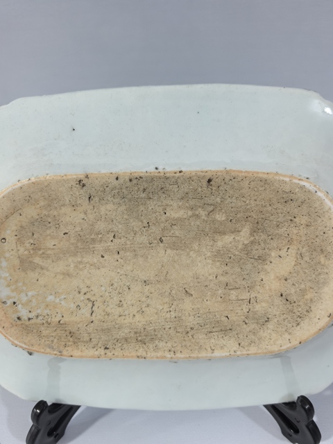 古玩陶瓷乾隆青花八方花卉博古賞盤真品鑒賞圖