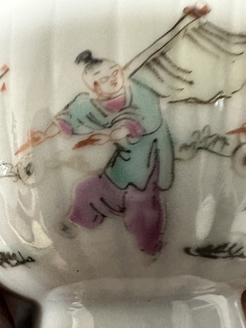 古玩陶瓷粉彩麒麟送子圖紋瓜凌碗真品鑒賞圖
