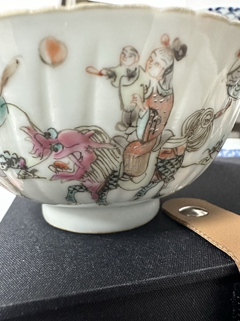 古玩陶瓷粉彩麒麟送子圖紋瓜凌碗真品鑒賞圖