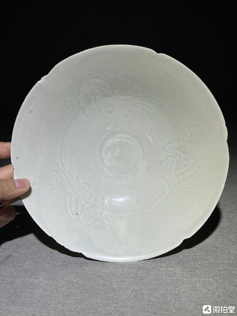 古玩陶瓷青白釉刻花葵口碗真品鑒賞圖
