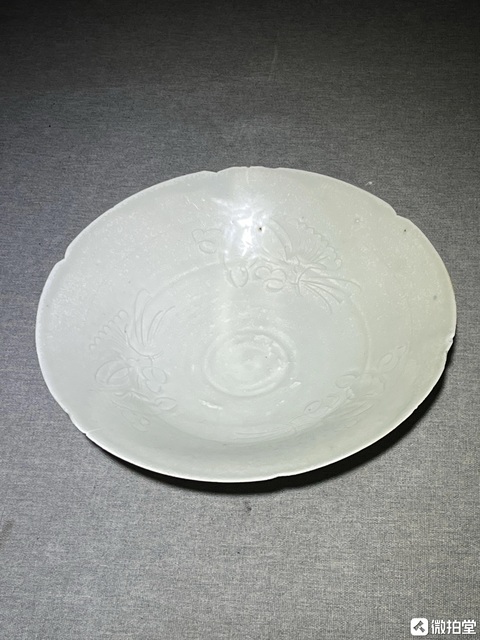 古玩陶瓷青白釉刻花葵口碗真品鑒賞圖