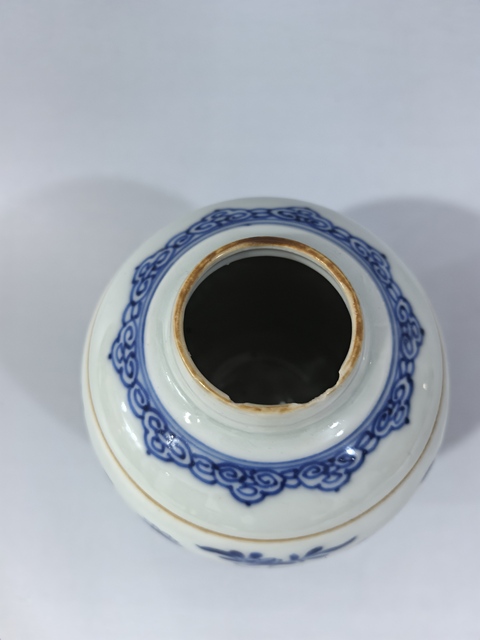 古玩陶瓷康熙青花花卉罐真品鑒賞圖