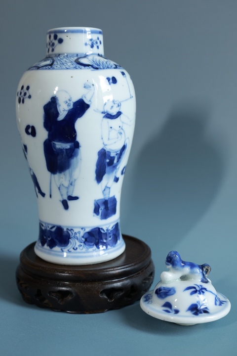 古玩陶瓷青花市井人物雞腿瓶真品鑒賞圖