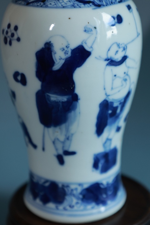 古玩陶瓷青花市井人物雞腿瓶真品鑒賞圖