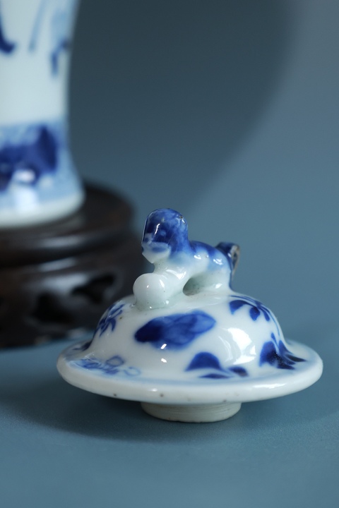 古玩陶瓷青花市井人物雞腿瓶真品鑒賞圖