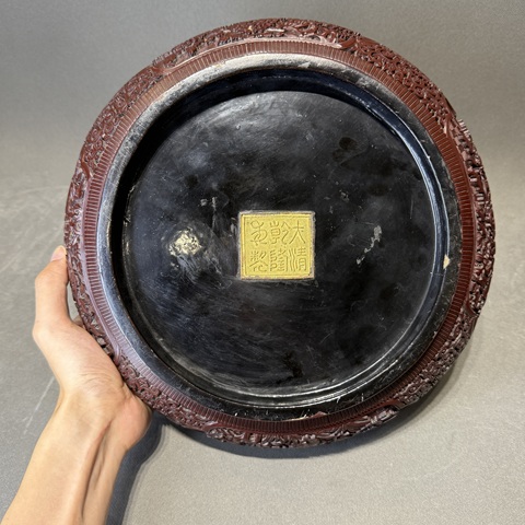 古玩雜項捧盒真品鑒賞圖