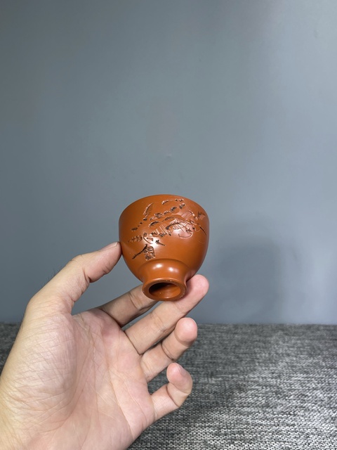 古玩陶瓷創(chuàng)匯.朱泥料螃蟹刻花茶杯拍賣，當(dāng)前價(jià)格0元