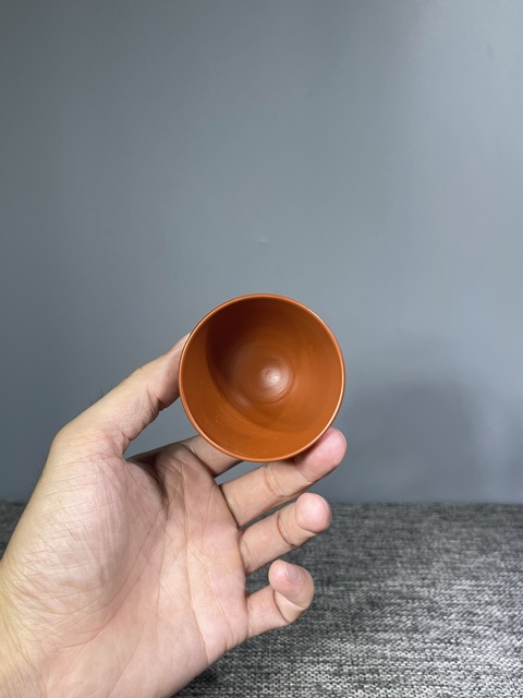 古玩陶瓷創(chuàng)匯.朱泥料螃蟹刻花茶杯拍賣，當(dāng)前價(jià)格0元
