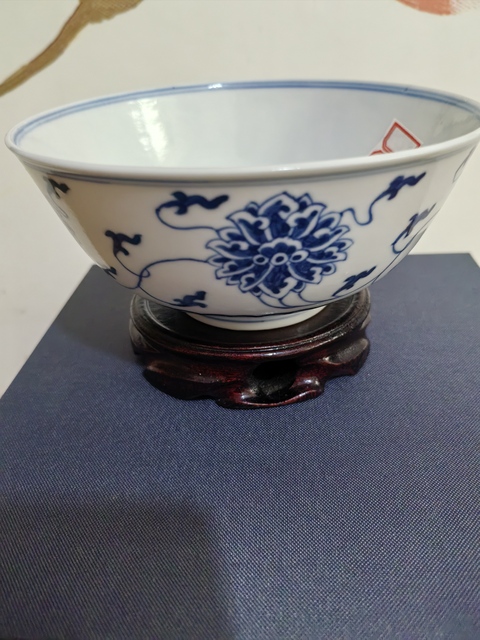 古玩陶瓷青花纏枝蓮紋碗（初看老）真品鑒賞圖
