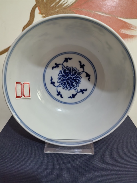 古玩陶瓷青花纏枝蓮紋碗（初看老）真品鑒賞圖