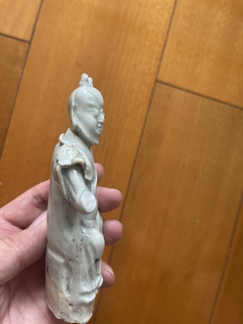 古玩陶瓷青白釉人物造像真品鑒賞圖