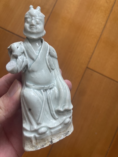 古玩陶瓷青白釉人物造像真品鑒賞圖
