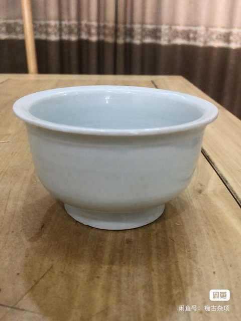 古玩陶瓷白釉壓手杯真品鑒賞圖