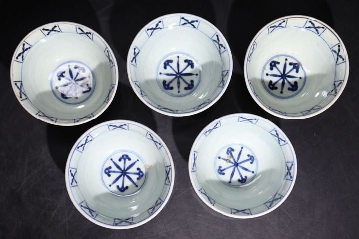 古玩陶瓷日本明治古瀨戶青花茶杯 真品鑒賞圖