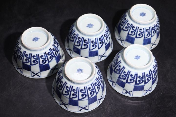 古玩陶瓷日本明治古瀨戶青花茶杯 真品鑒賞圖