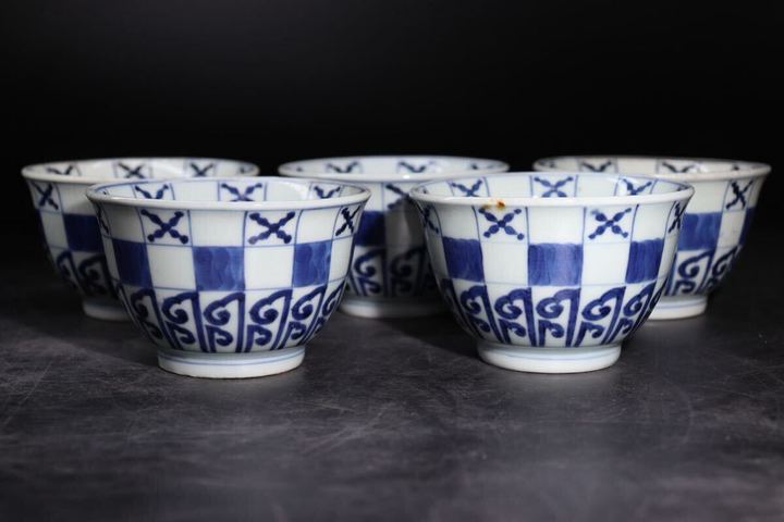 古玩陶瓷日本明治古瀨戶青花茶杯 真品鑒賞圖