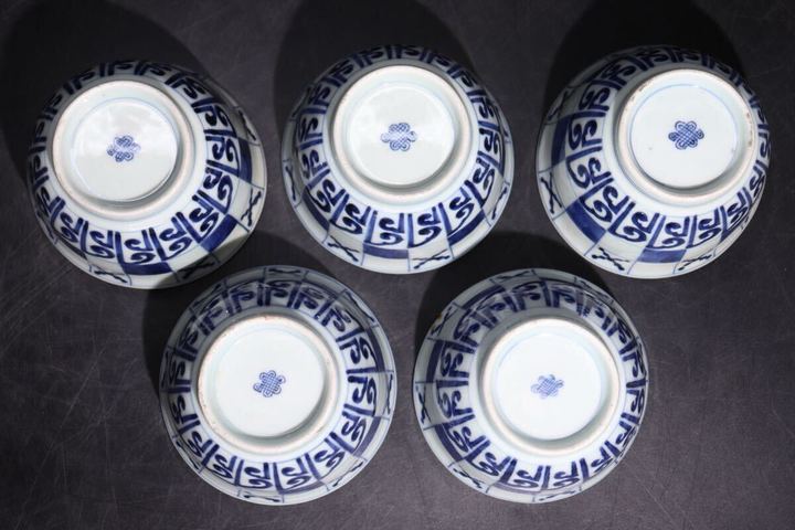 古玩陶瓷日本明治古瀨戶青花茶杯 真品鑒賞圖