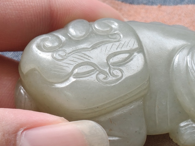 古玩玉器現(xiàn)代和田玉工藝品真品鑒賞圖
