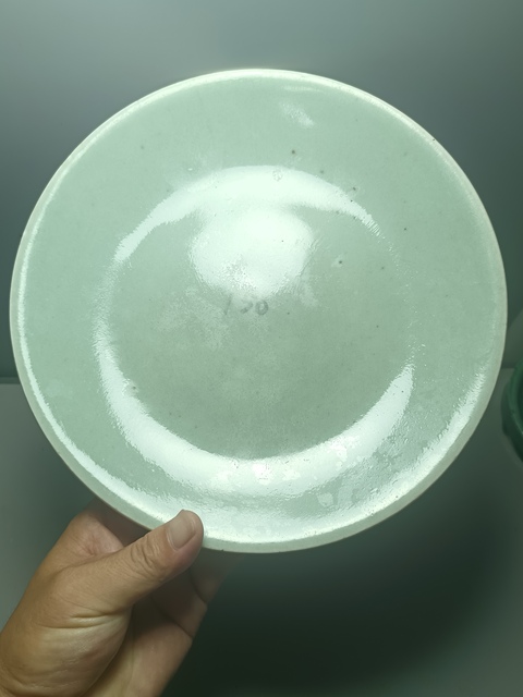 古玩陶瓷精美清中期豆青釉大盤拍賣，當前價格299元
