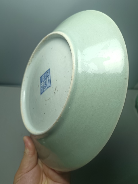 古玩陶瓷精美清中期豆青釉大盤拍賣，當前價格299元