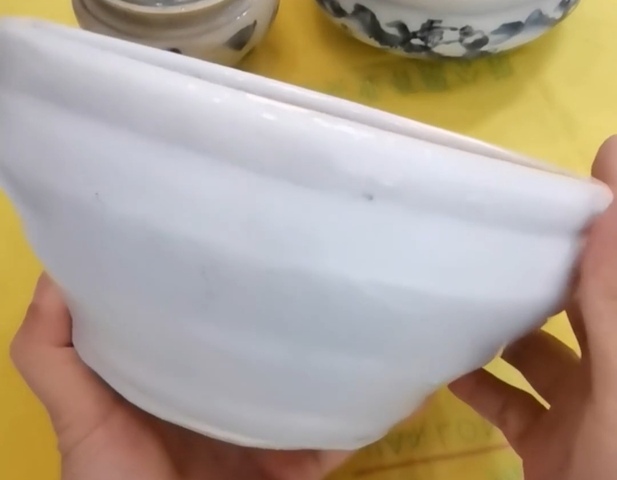 古玩陶瓷白釉香爐真品鑒賞圖