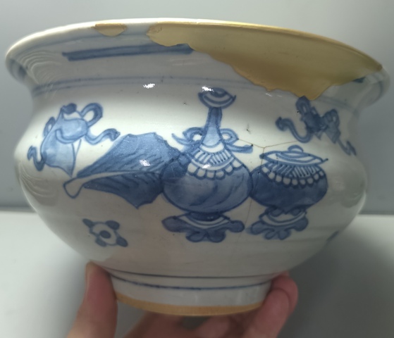 古玩陶瓷博古圖青花圈足缽式香爐真品鑒賞圖