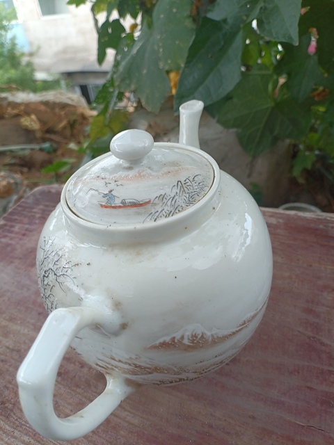 古玩陶瓷粉彩雪景圖大號壺拍賣,當前價格0元