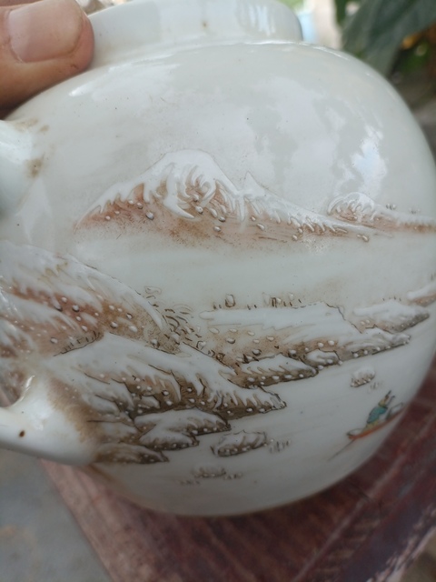 古玩陶瓷粉彩雪景圖大號壺拍賣,當前價格0元