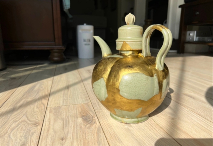 古玩陶瓷青瓷殘壺真品鑒賞圖