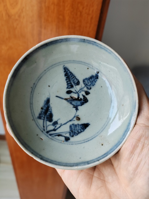 古玩陶瓷青花花鳥紋臥足盤真品鑒賞圖