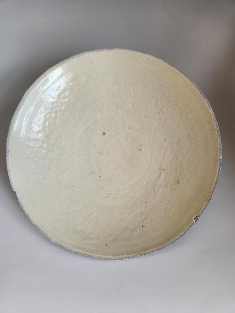 古玩陶瓷定窯茫口印花盤真品鑒賞圖