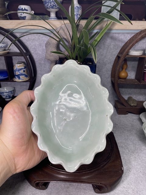 古玩陶瓷冬青釉水仙盆真品鑒賞圖