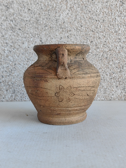 古玩陶瓷刻花雙耳罐拍賣，當前價格580元