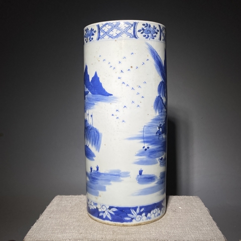 古玩陶瓷山水紋青花帽筒真品鑒賞圖