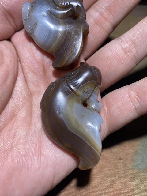 古玩玉器瑪瑙雕刻瑞獸掛件真品鑒賞圖