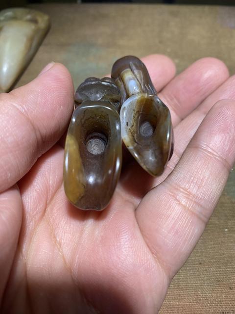 古玩玉器瑪瑙雕刻瑞獸掛件真品鑒賞圖